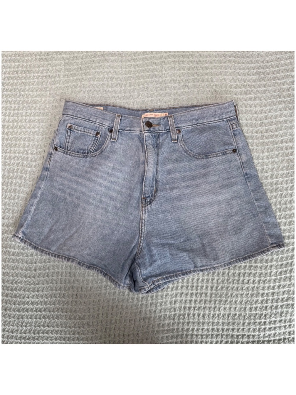 Levis Premium High Loose Shorts Womens 31 Denim Jean Mom Jorts Light Wash